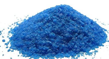 Copper sulfur to treat nail fungus